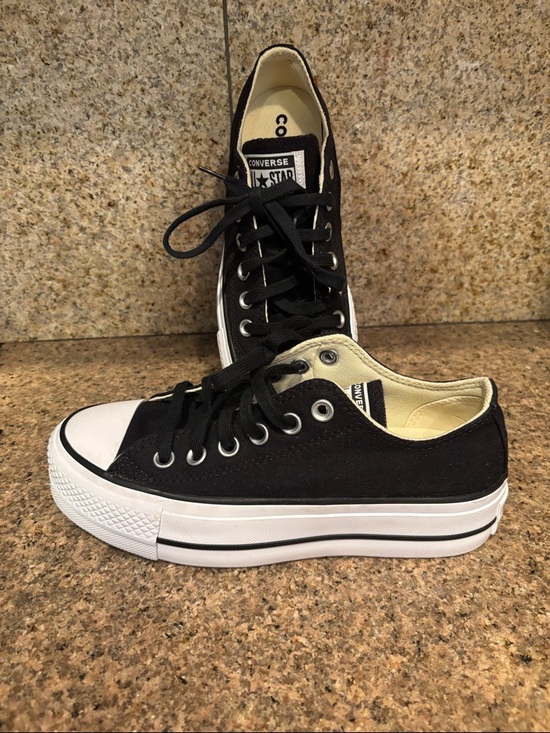 Converse Shoes - NWOT Converse Platform Low Top Sneakers - Black & White